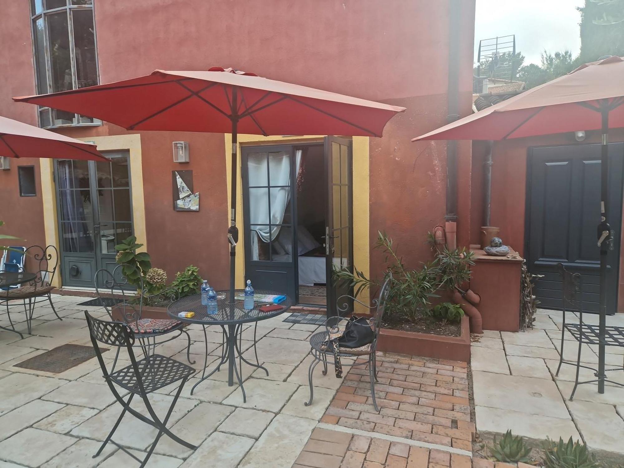 Sous L'olivier Menton